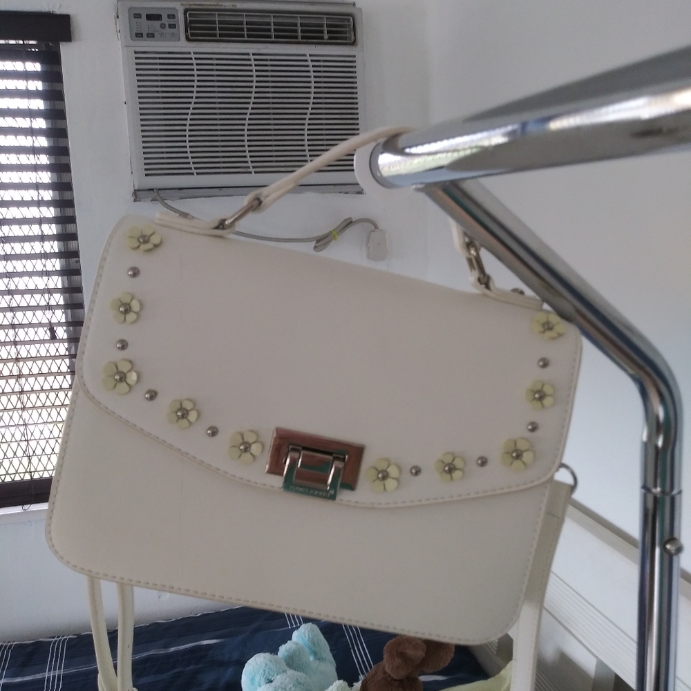 👜 Handbag